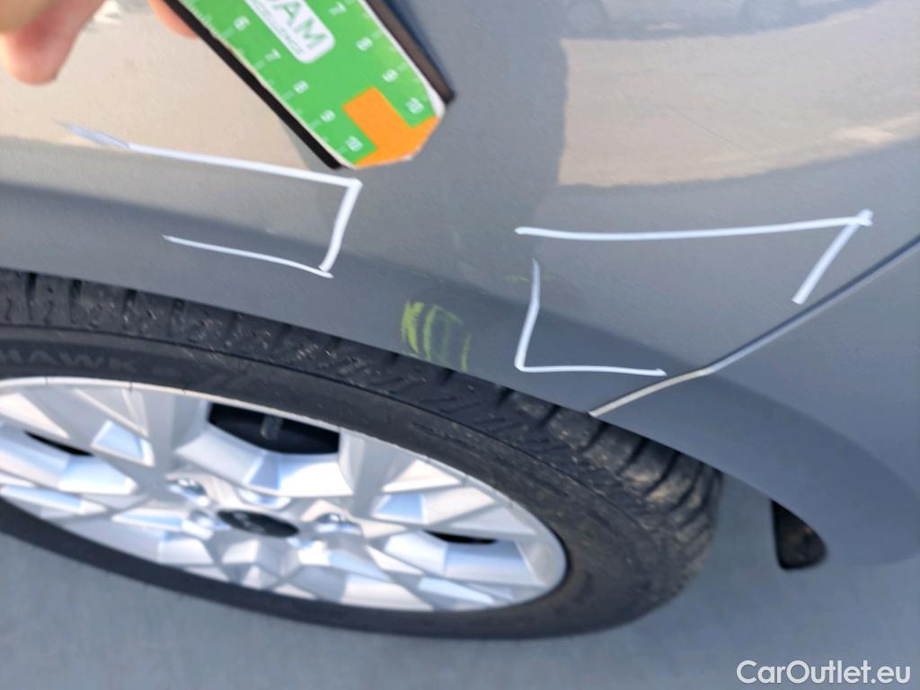  KIA  Cee'd KIA Ceed / 2021 / 5P / berlina con portón 1.0 T-GDi 88kW (120CV) Drive #22