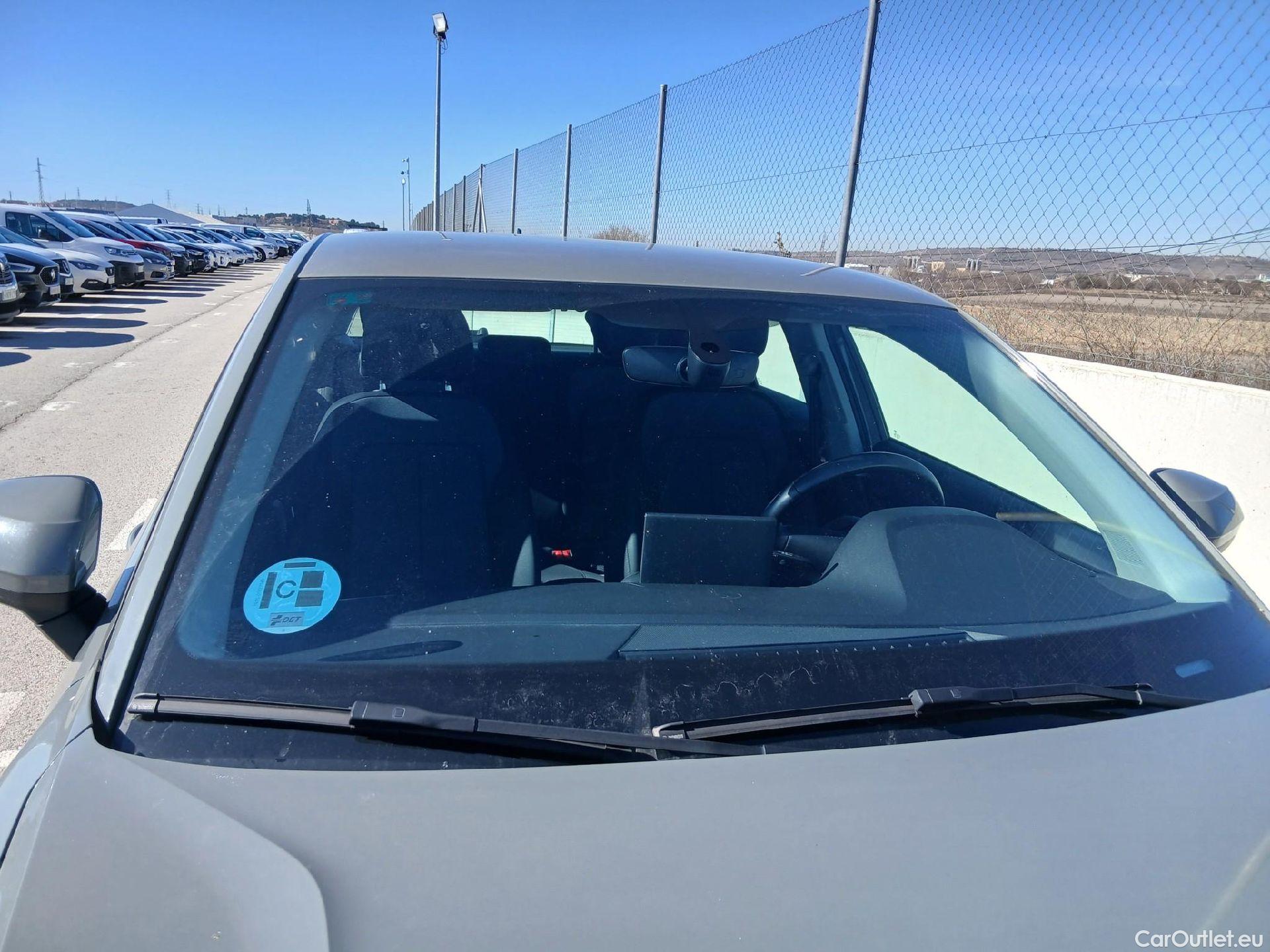  Audi  Q2 AUDI  / 2016 / 5P / todoterreno Design 30 TFSI 85kW (116CV) #5