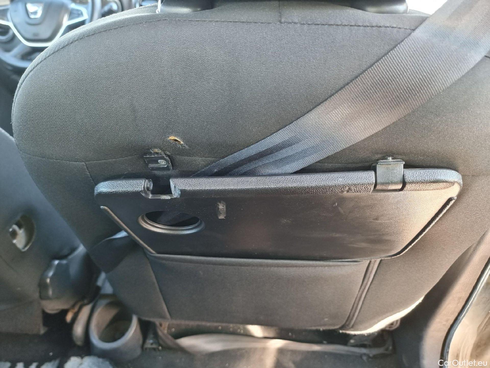  Dacia  Lodgy DACIA  / 2012 / 5P / monovolumen compacto Comfort Blue dCi 70kW (95CV) 7Pl - 18 #13