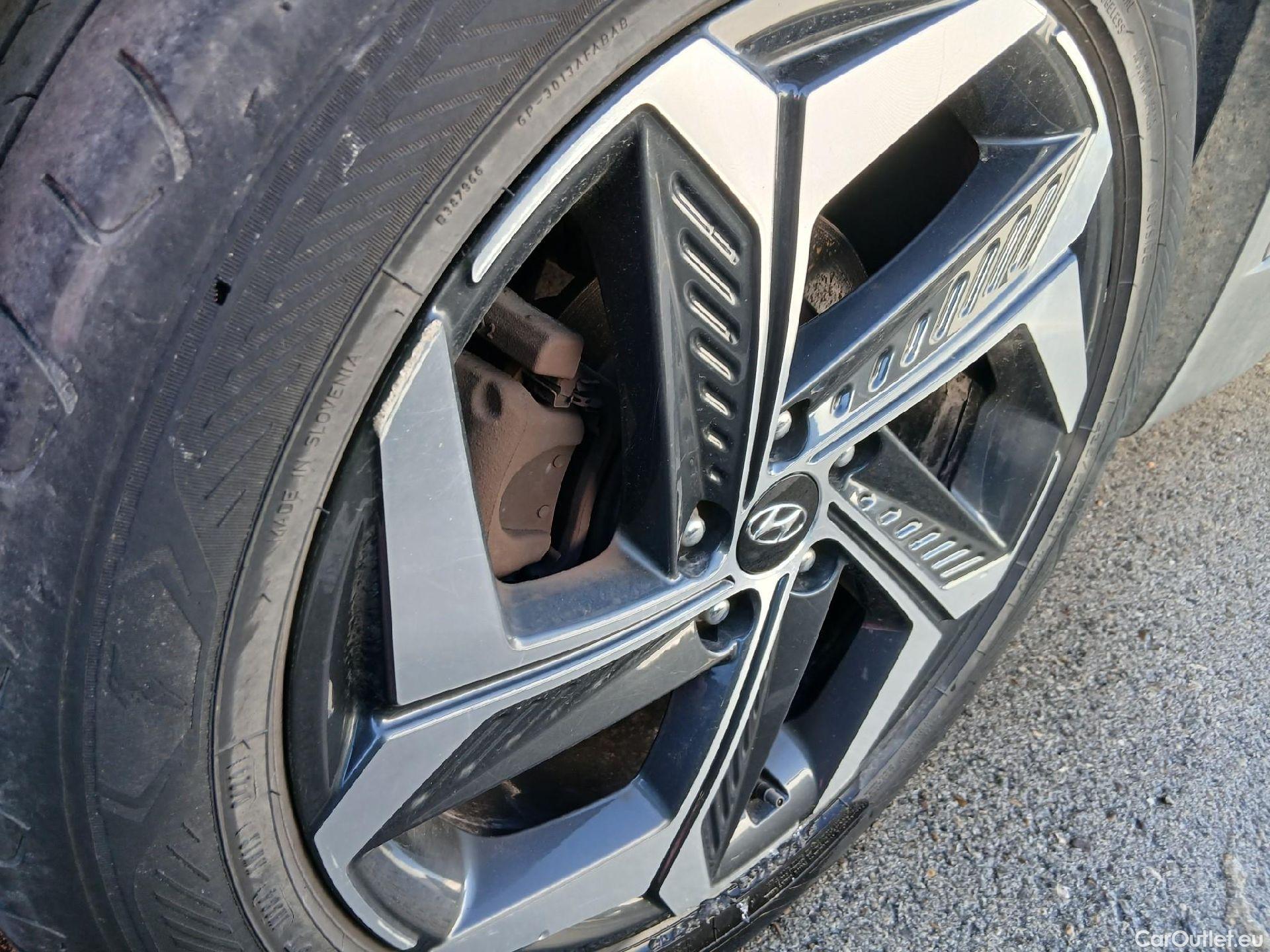  Hyundai  Tucson HYUNDAI  / 2020 / 5P / todoterreno 1.6 TGDI PHEV 195kW Tecno Sky Auto 4x4 #6