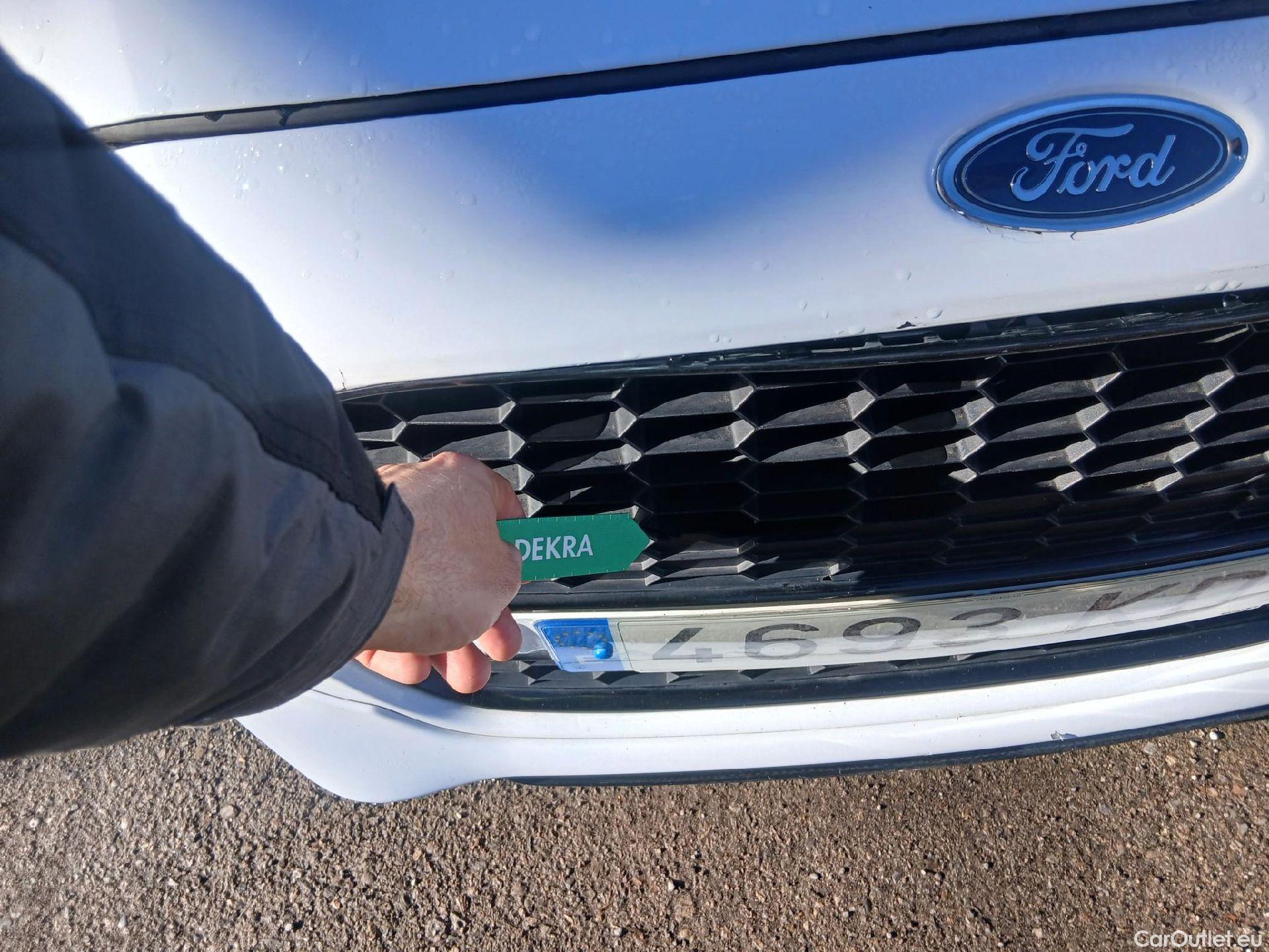  Ford  Fiesta FORD  3p 6G berlina con portón 1.5 TDCi 70kW (95CV) ST-Line 3p #6