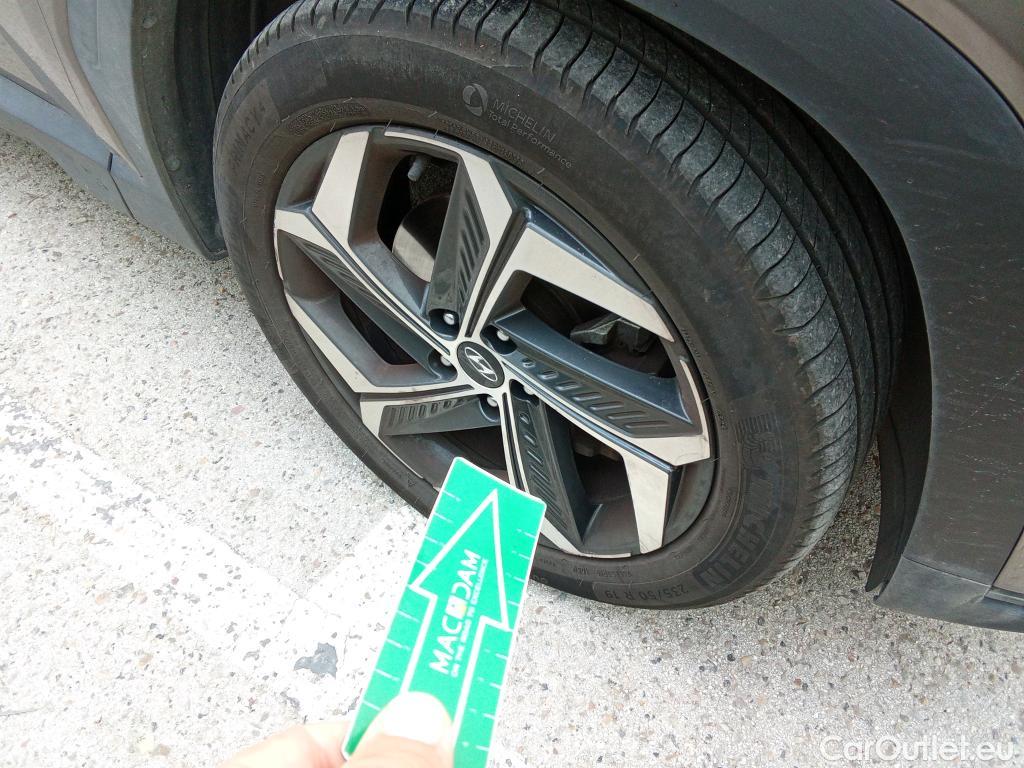  Hyundai  Tucson HYUNDAI  / 2020 / 5P / todoterreno 1.6 TGDI 169kW (230CV) HEV Style Aut 4x4 #4