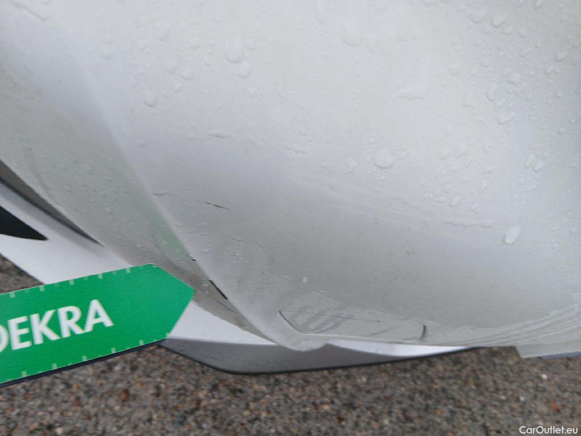  Peugeot  2008 PEUGEOT  / 2019 / 5P / todoterreno Allure BlueHDI 81kW (110CV) #10