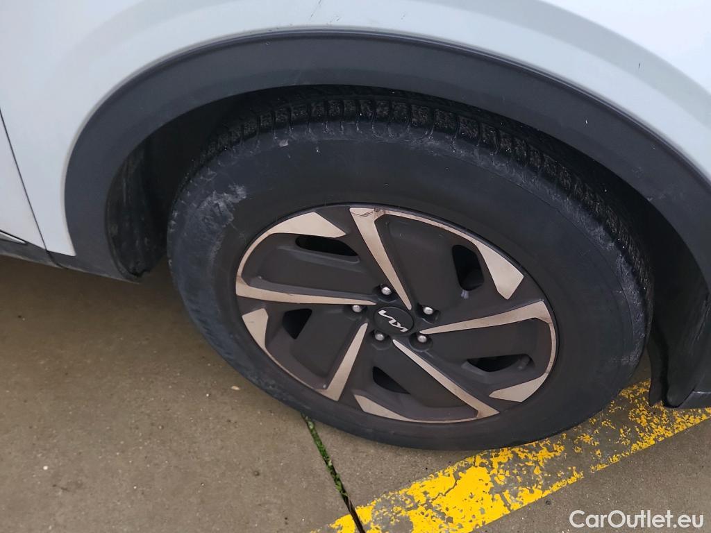  KIA  Sportage KIA  / 2022 / 5P / todoterreno 1.6 T-GDi MHEV 110kW (150CV) Drive 4x2 #32