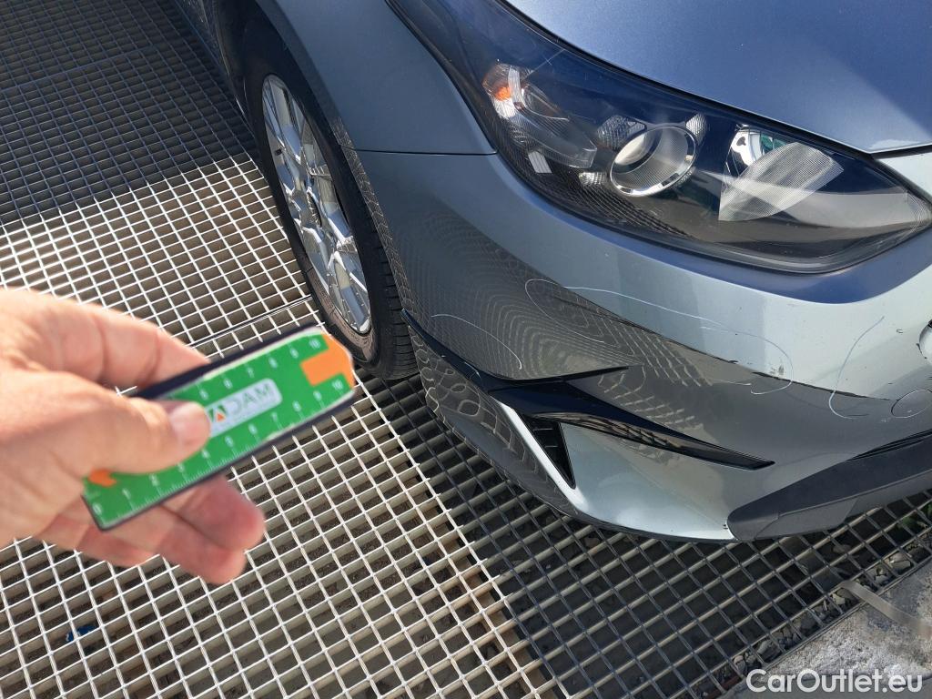  KIA  Cee'd KIA Ceed / 2021 / 5P / berlina con portón 1.0 T-GDi 88kW (120CV) Drive #52