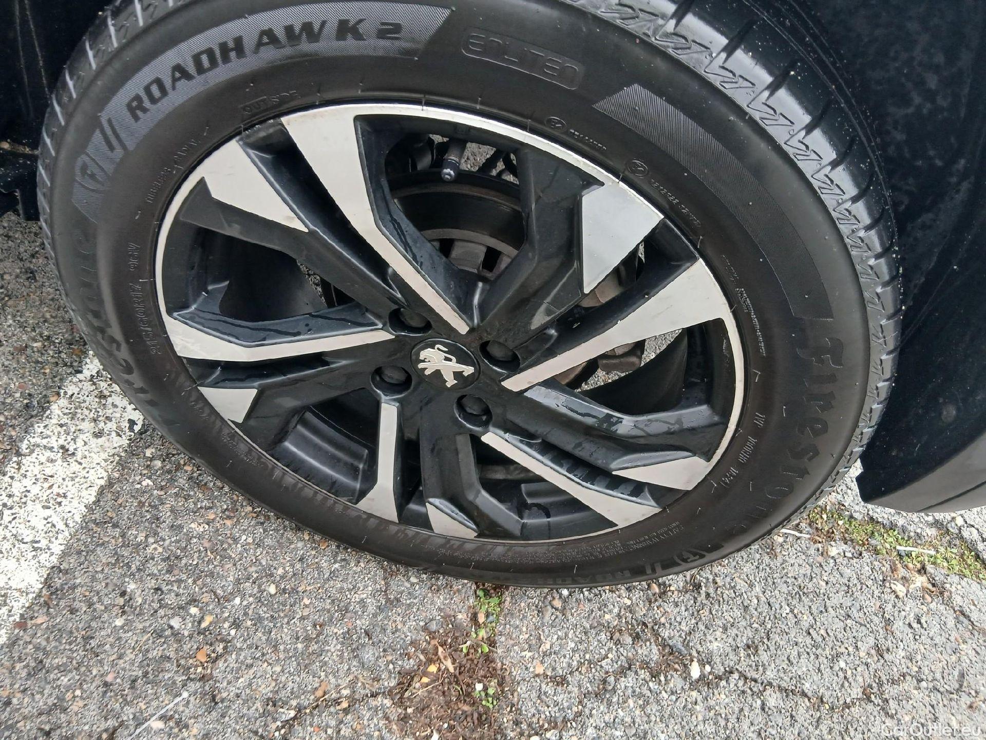  Peugeot  2008 PEUGEOT  / 2019 / 5P / todoterreno Allure BlueHDI 81kW (110CV) #4