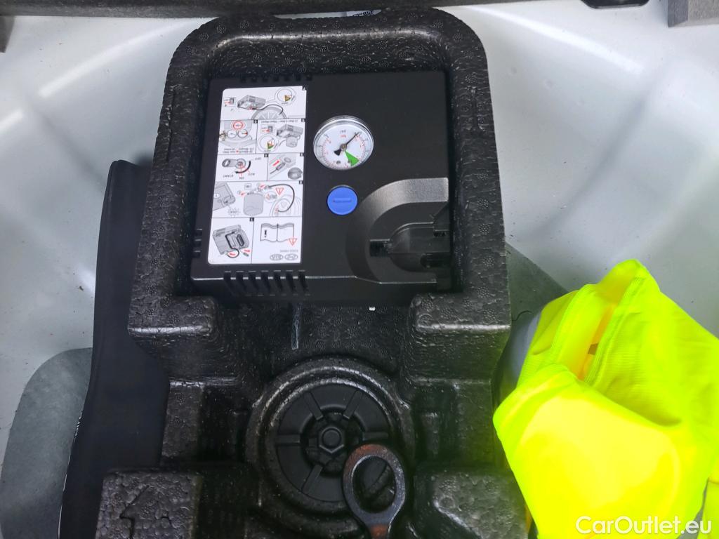  KIA  Picanto KIA  / 2020 / 5P / berlina con portón 1.0 DPi 49kW (67CV) Concept #12