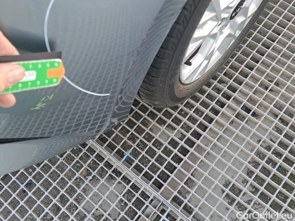  KIA  Cee'd KIA Ceed / 2021 / 5P / berlina con portón 1.0 T-GDi 88kW (120CV) Drive #46