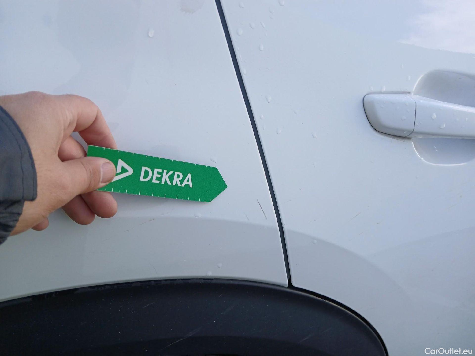  Peugeot  2008 PEUGEOT  / 2019 / 5P / todoterreno Allure Puretech 100 S&S BVM6 (CX) #28