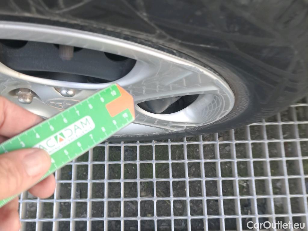  KIA  Picanto KIA  / 2020 / 5P / berlina con portón 1.0 DPi 49kW (67CV) Concept #24