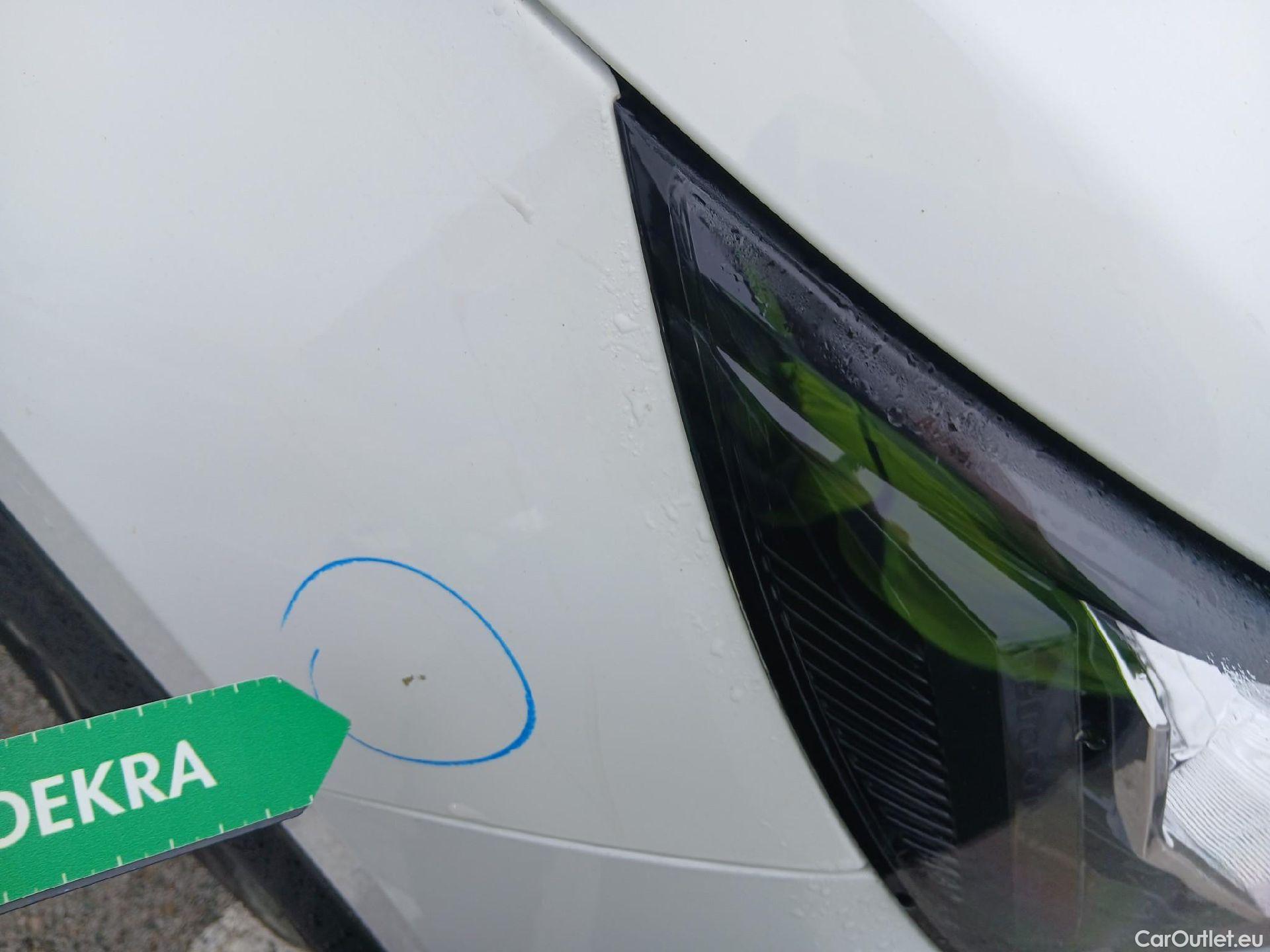  Peugeot  2008 PEUGEOT  / 2019 / 5P / todoterreno Allure BlueHDI 81kW (110CV) #26