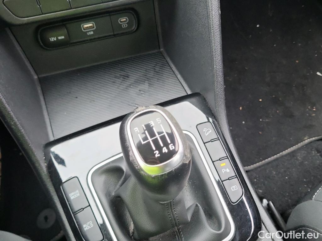  KIA  Sportage KIA  / 2022 / 5P / todoterreno 1.6 T-GDi MHEV 110kW (150CV) Drive 4x2 #1