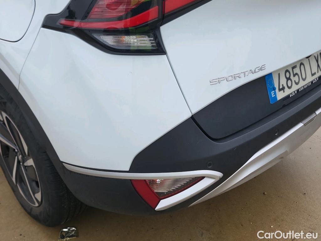  KIA  Sportage KIA  / 2022 / 5P / todoterreno 1.6 T-GDi MHEV 110kW (150CV) Drive 4x2 #19