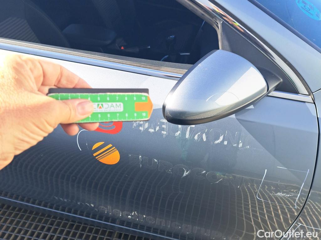  KIA  Cee'd KIA Ceed / 2021 / 5P / berlina con portón 1.0 T-GDi 88kW (120CV) Drive #61