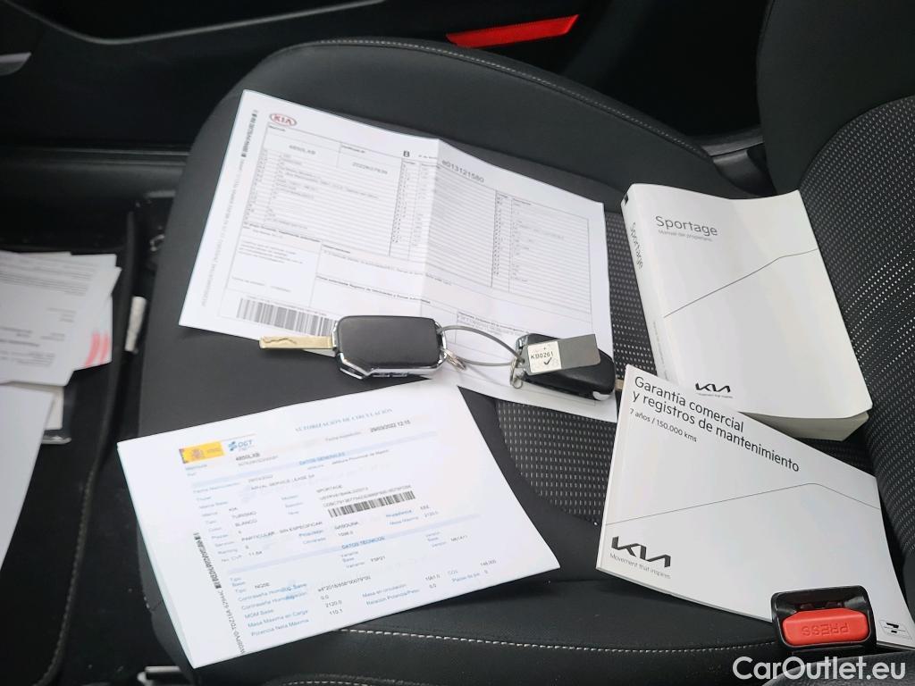  KIA  Sportage KIA  / 2022 / 5P / todoterreno 1.6 T-GDi MHEV 110kW (150CV) Drive 4x2 #12