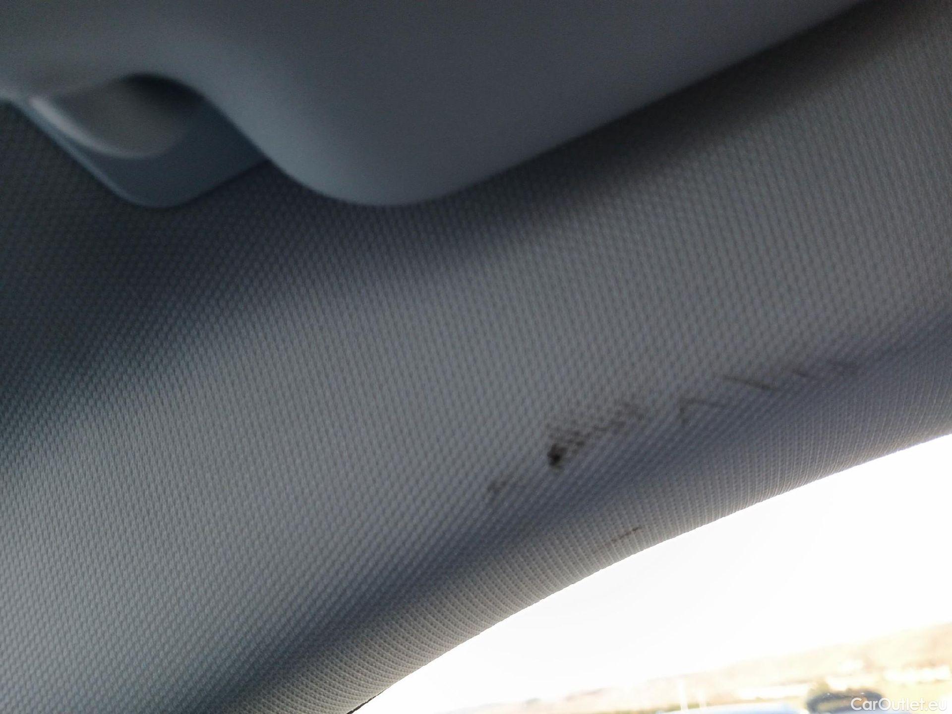  Peugeot  2008 PEUGEOT  / 2019 / 5P / todoterreno Allure Puretech 100 S&S BVM6 (CX) #1