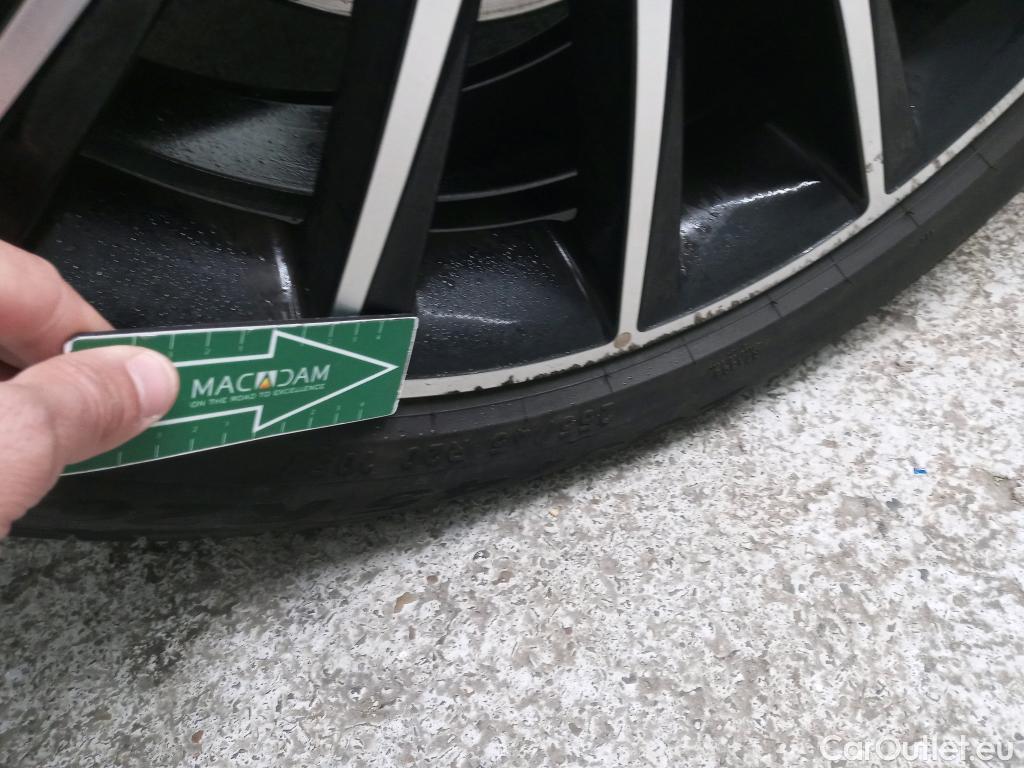  Mercedes  G-Klasee MERCEDES-BENZ Clase GLC / 2019 / 5P / todoterreno GLC 300 de 4MATIC #3