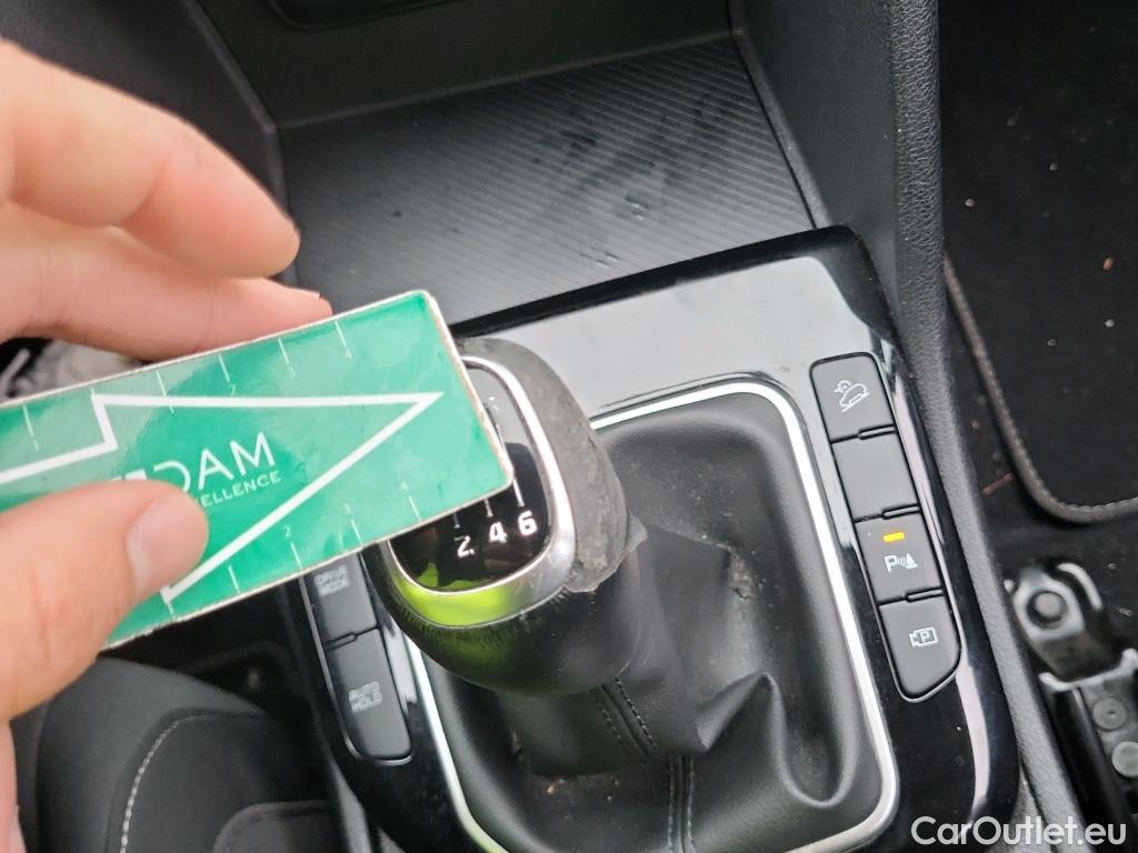  KIA  Sportage KIA  / 2022 / 5P / todoterreno 1.6 T-GDi MHEV 110kW (150CV) Drive 4x2 #2