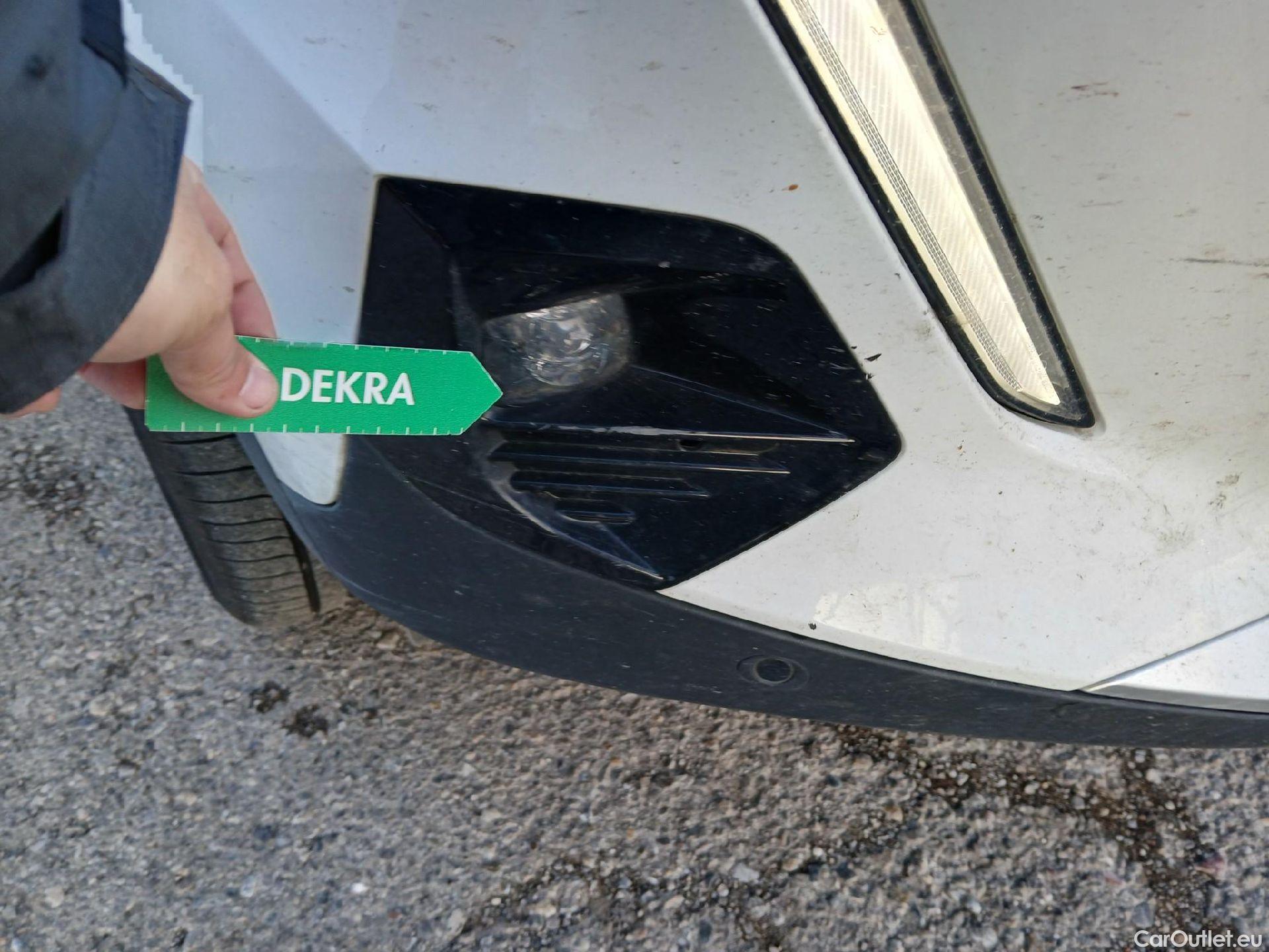  Peugeot  2008 PEUGEOT  / 2019 / 5P / todoterreno Allure Puretech 100 S&S BVM6 (CX) #10