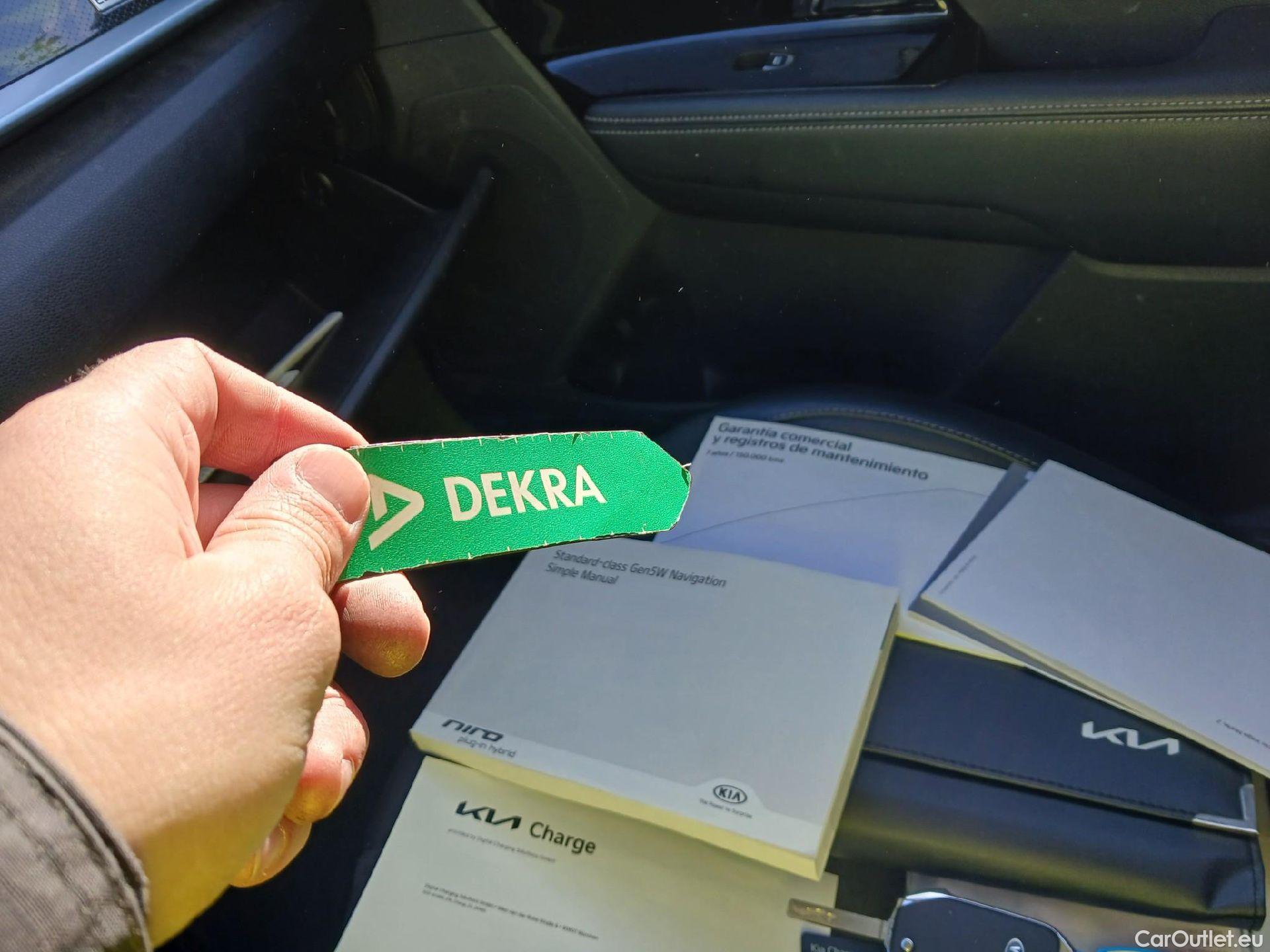  KIA  Niro KIA  / 2019 / 5P / crossover 1.6 GDi PHEV 104kW (141CV) Drive #27