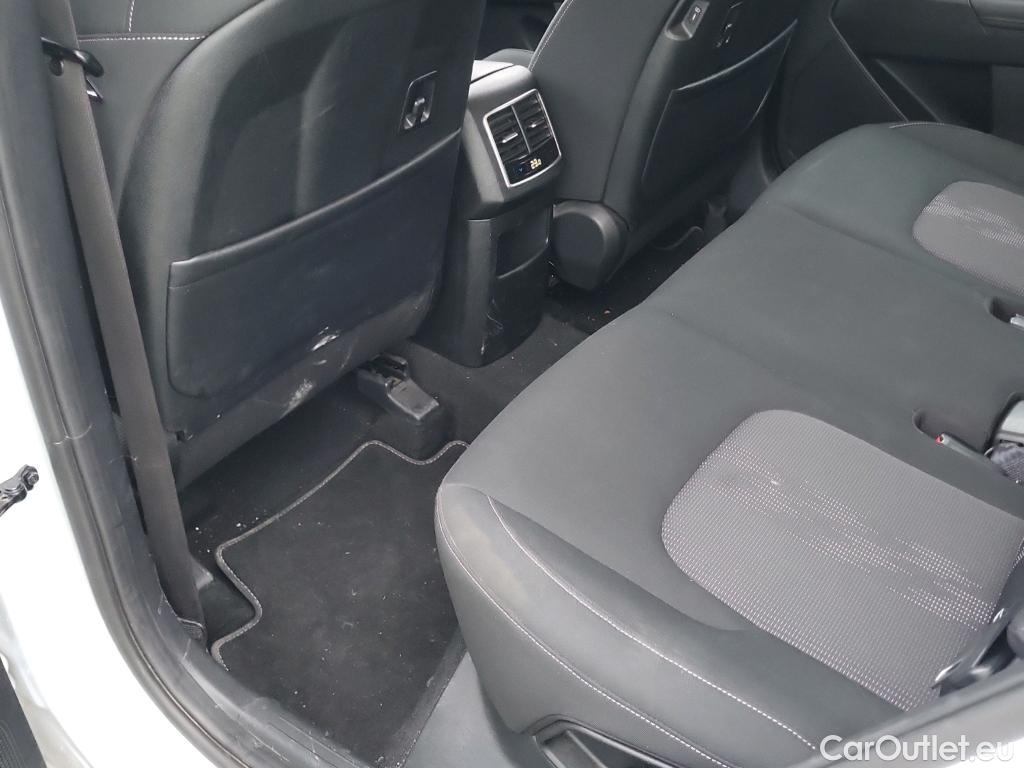  KIA  Sportage KIA  / 2022 / 5P / todoterreno 1.6 T-GDi MHEV 110kW (150CV) Drive 4x2 #24