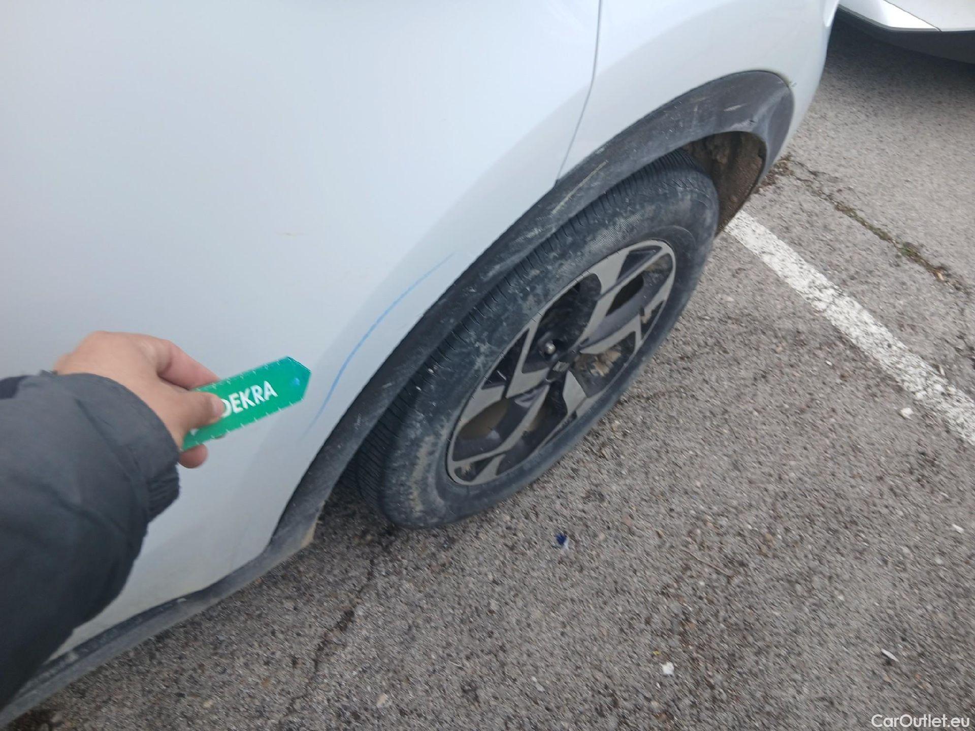  KIA  Sportage KIA  / 2018 / 5P / todoterreno 1.6 MHEV Business 100kW (136CV) 4x4 #26