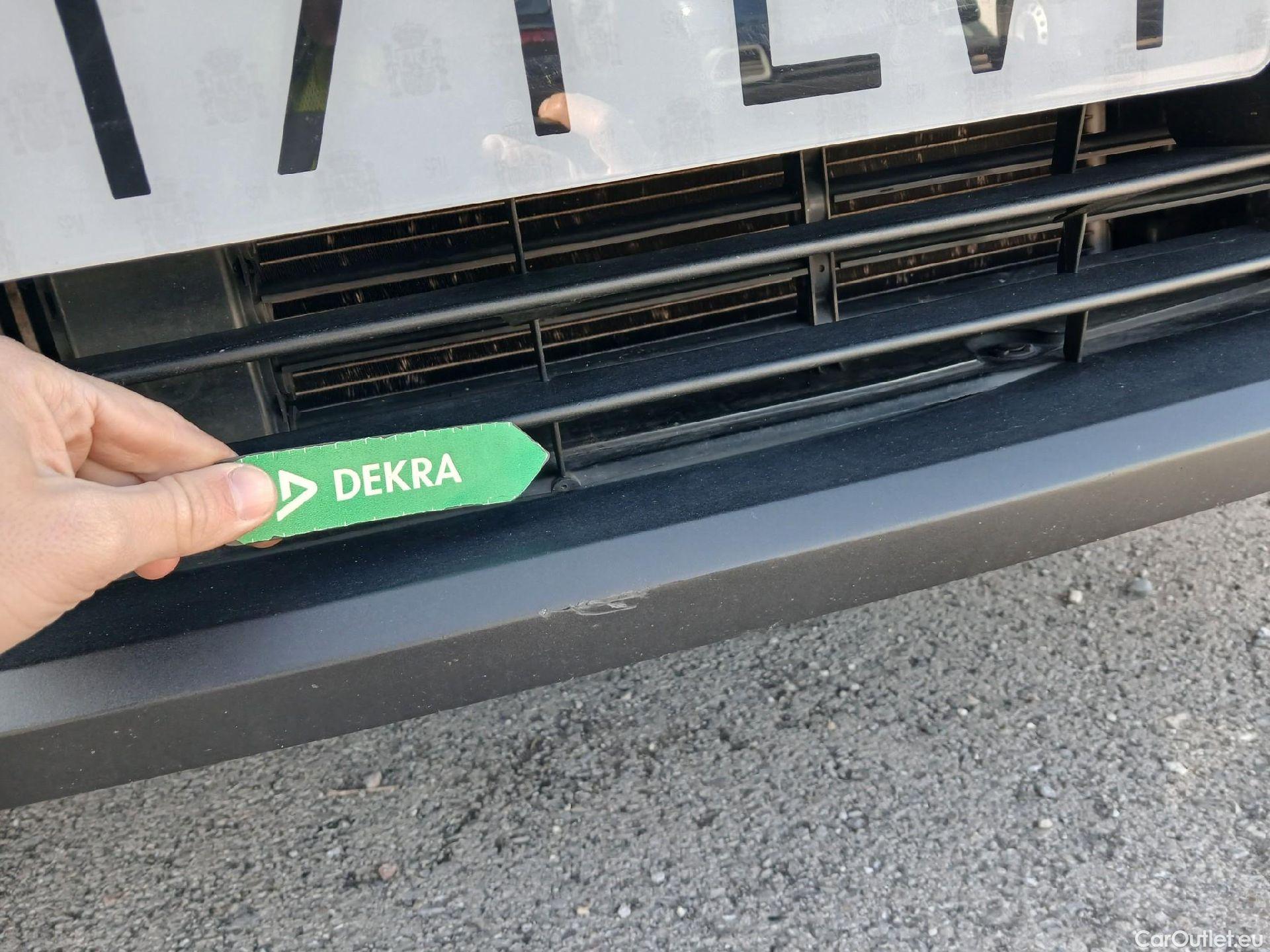  Nissan  Qashqai NISSAN  / 2021 / 5P / todoterreno DIG-T 116kW (158CV) mHEV Xtronic Acenta (AC2) #2