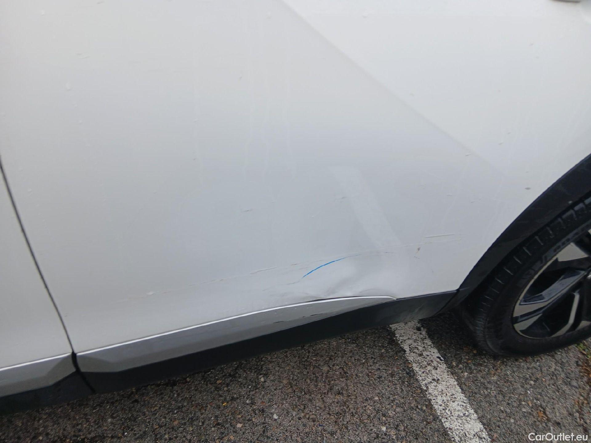  Peugeot  2008 PEUGEOT  / 2019 / 5P / todoterreno Allure BlueHDI 81kW (110CV) #18