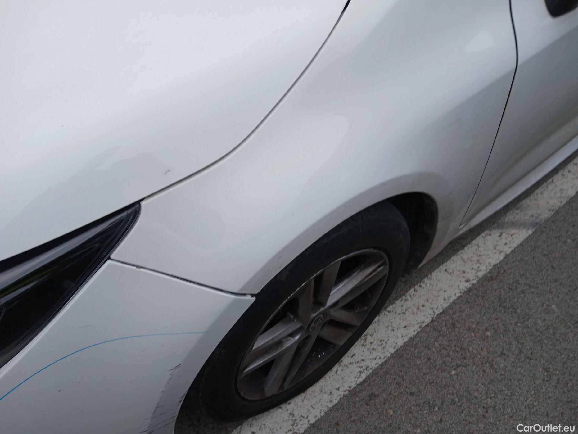  Toyota  Corolla TOYOTA  1.8 125H ACTIVE TECH E-CVT #27