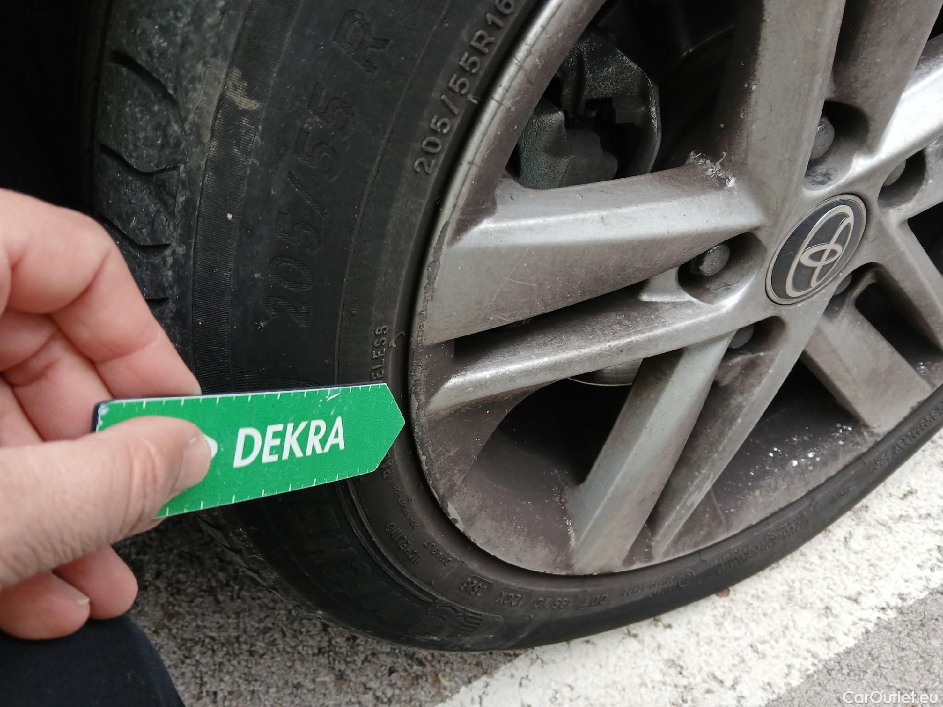  Toyota  Corolla TOYOTA  1.8 125H ACTIVE TECH E-CVT #10