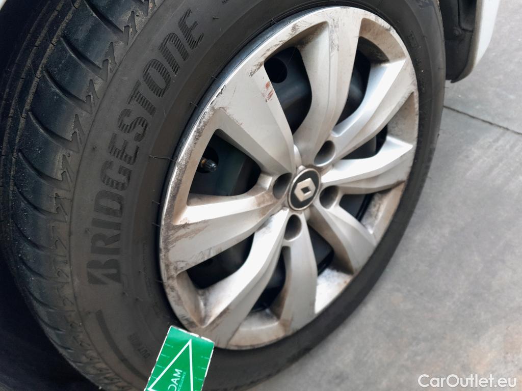  Renault  Clio RENAULT  / 2019 / 5P / berlina con portón Business TCe 74 kW (100CV) GLP #25