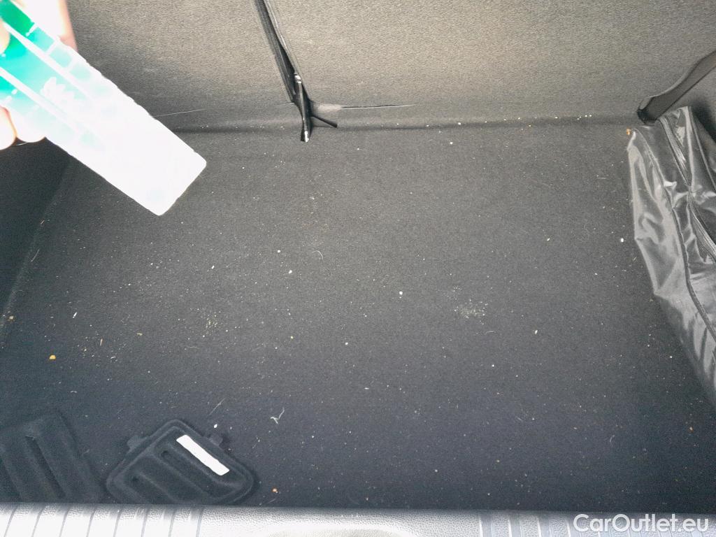  Renault  Clio RENAULT  / 2019 / 5P / berlina con portón Business TCe 74 kW (100CV) GLP #11