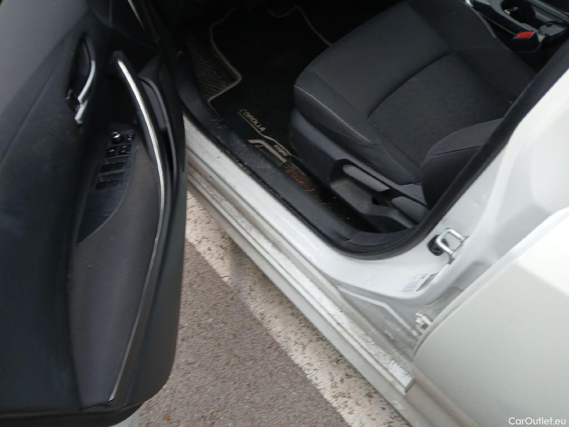  Toyota  Corolla TOYOTA  1.8 125H ACTIVE TECH E-CVT #4