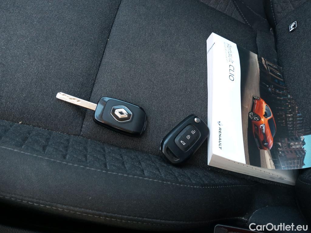  Renault  Clio RENAULT  / 2019 / 5P / berlina con portón Intens TCe 67 kW (91CV) #6