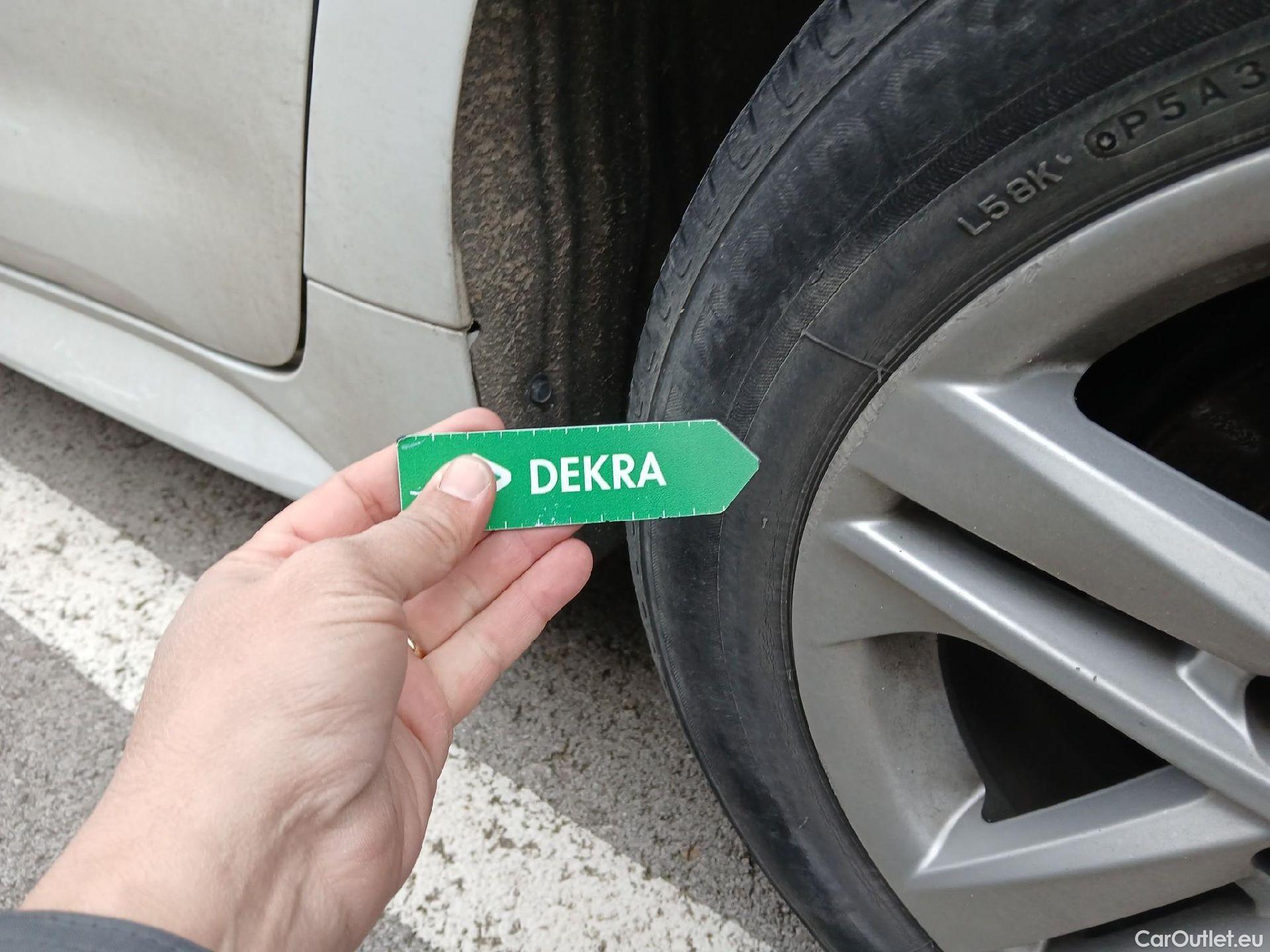  Toyota  Corolla TOYOTA  1.8 125H ACTIVE TECH E-CVT #12