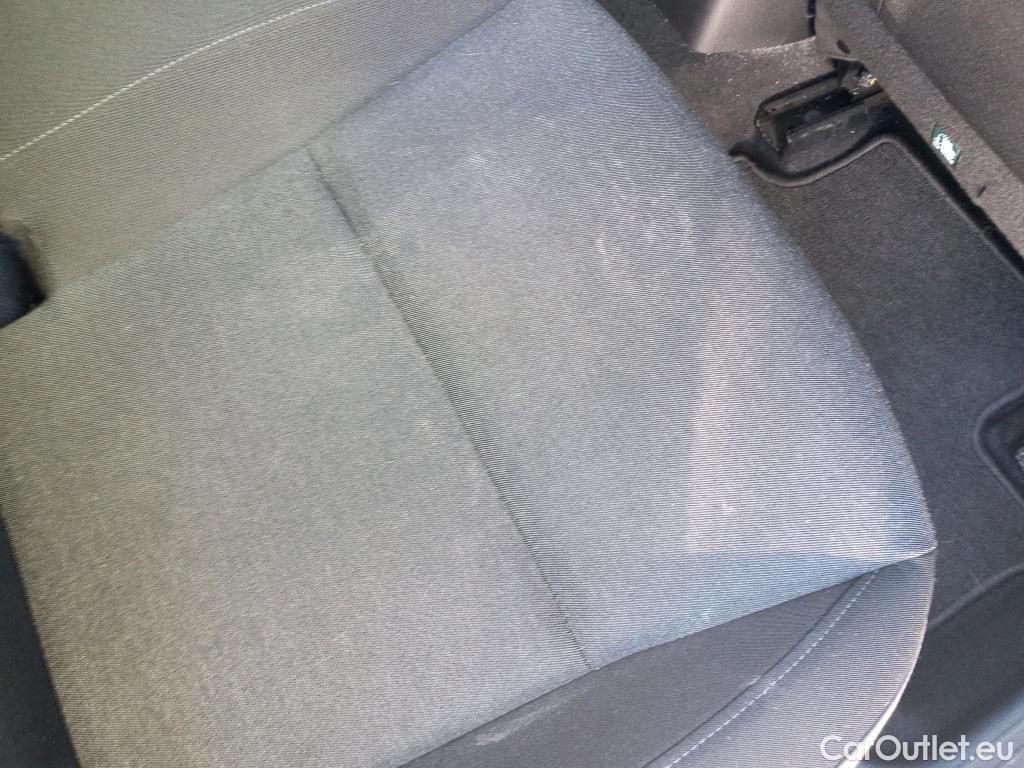  Renault  Clio RENAULT  / 2019 / 5P / berlina con portón Intens TCe 67 kW (91CV) #9