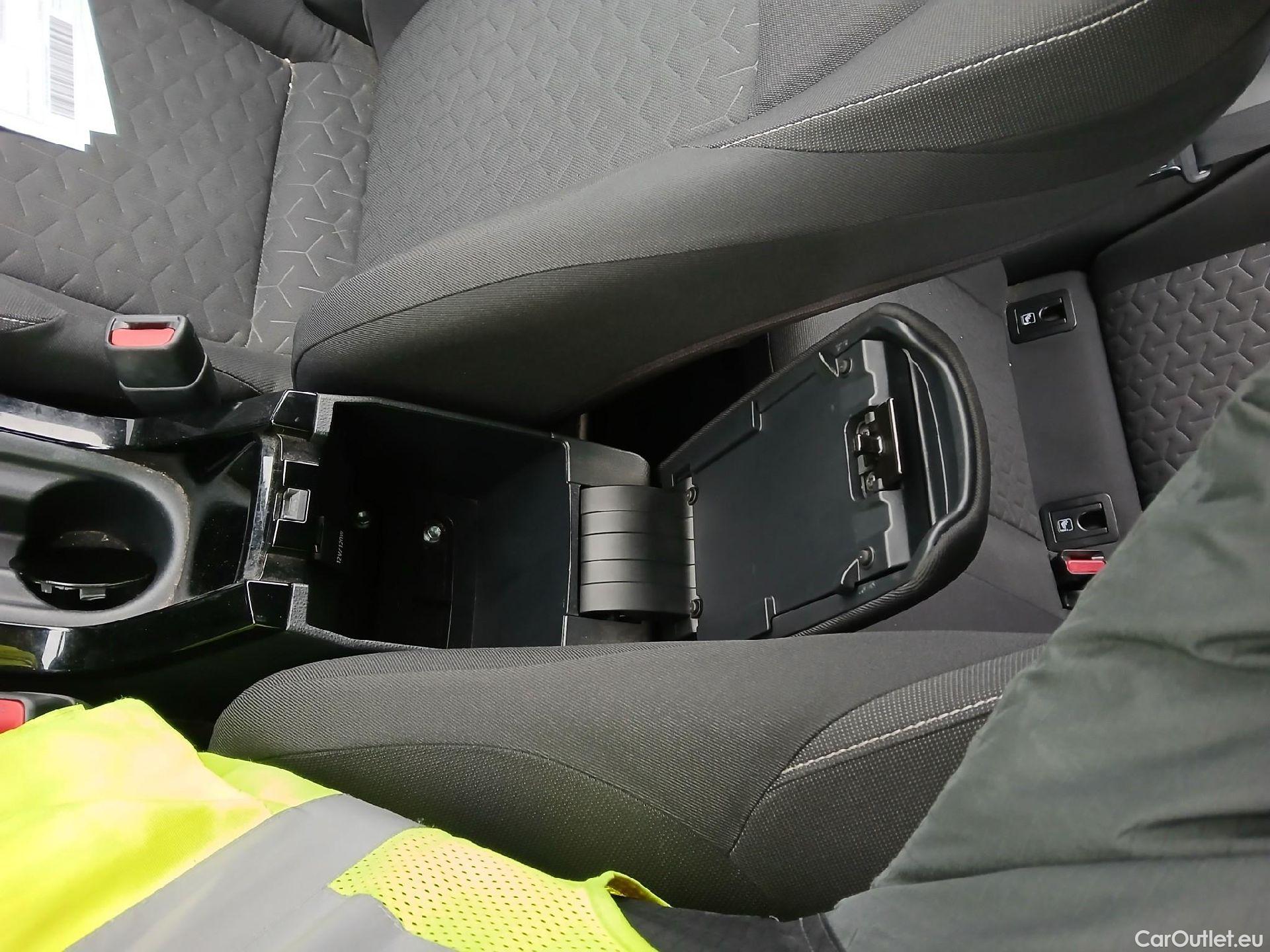  Toyota  Corolla TOYOTA  1.8 125H ACTIVE TECH E-CVT #2