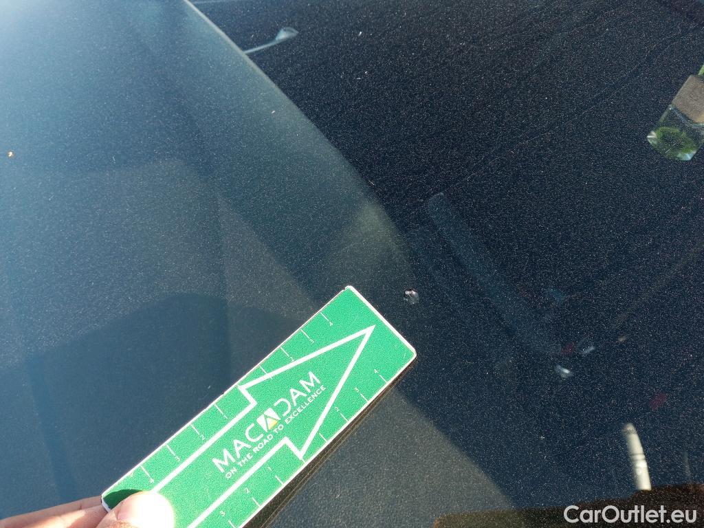  Renault  Clio RENAULT  / 2019 / 5P / berlina con portón Intens TCe 67 kW (91CV) #4