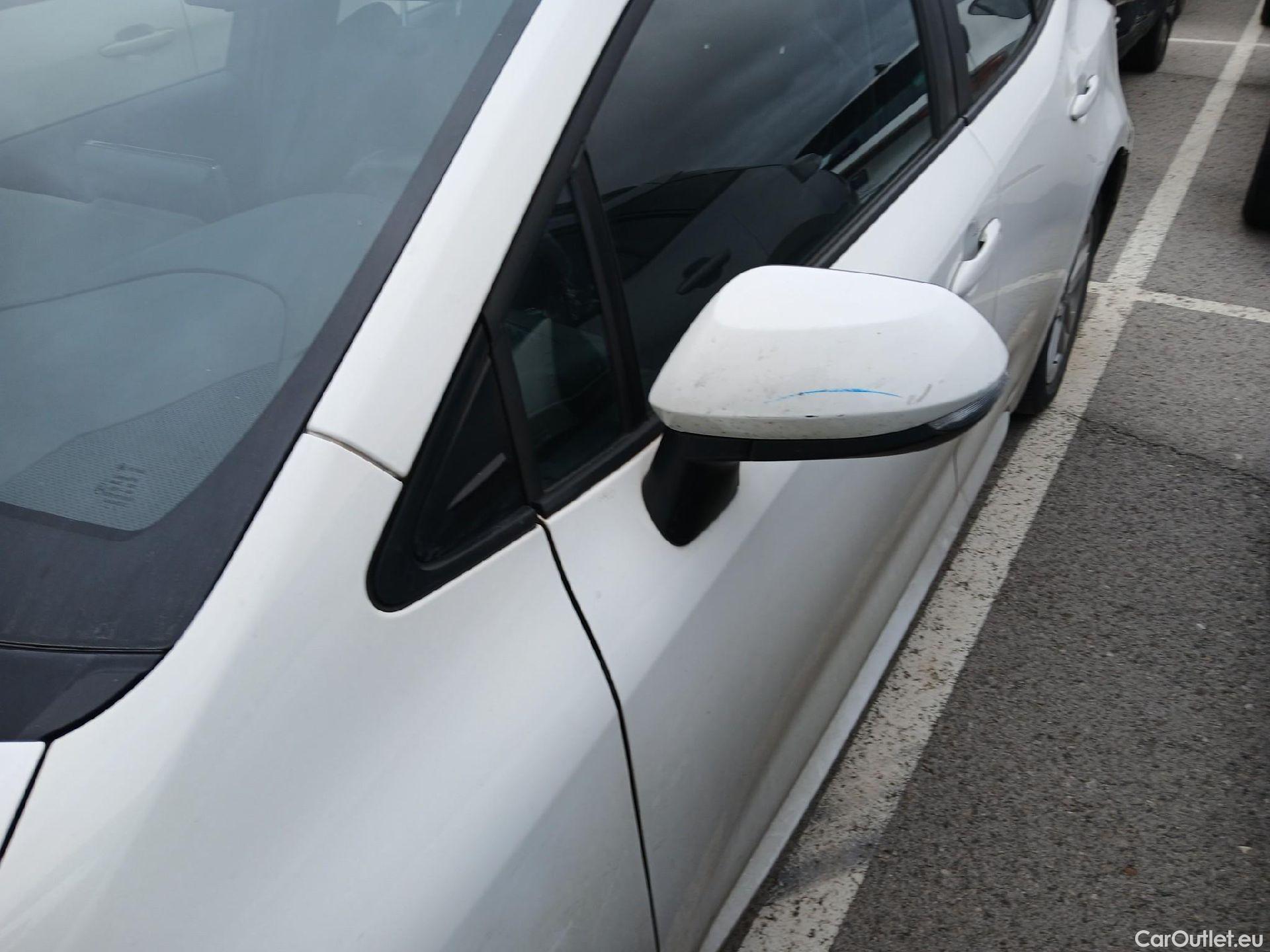  Toyota  Corolla TOYOTA  1.8 125H ACTIVE TECH E-CVT #29