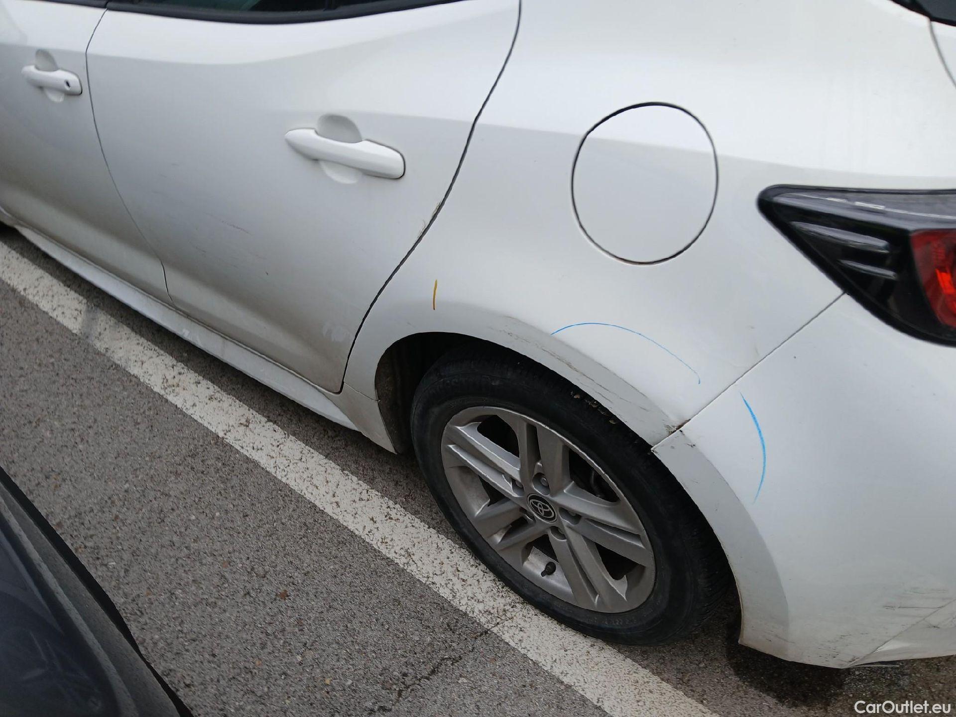  Toyota  Corolla TOYOTA  1.8 125H ACTIVE TECH E-CVT #43