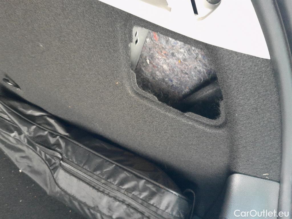  Renault  Clio RENAULT  / 2019 / 5P / berlina con portón Business TCe 74 kW (100CV) GLP #5