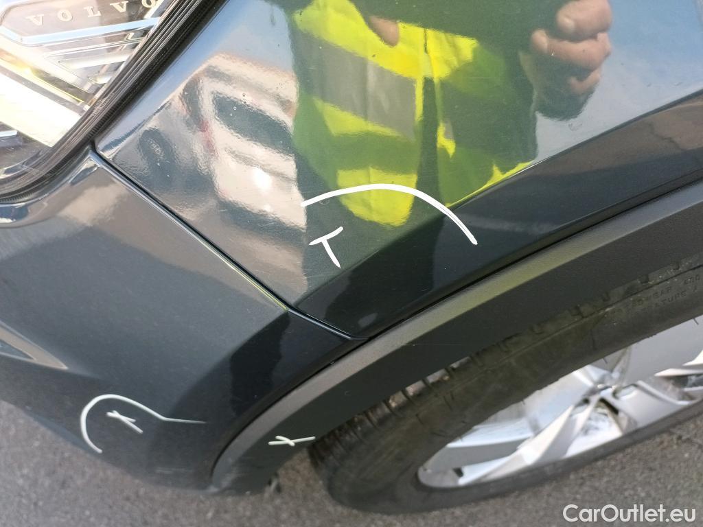  Volvo  XC 40 VOLVO XC40 / 2017 / 5P / todoterreno 2.0 D3 Momentum Auto #4