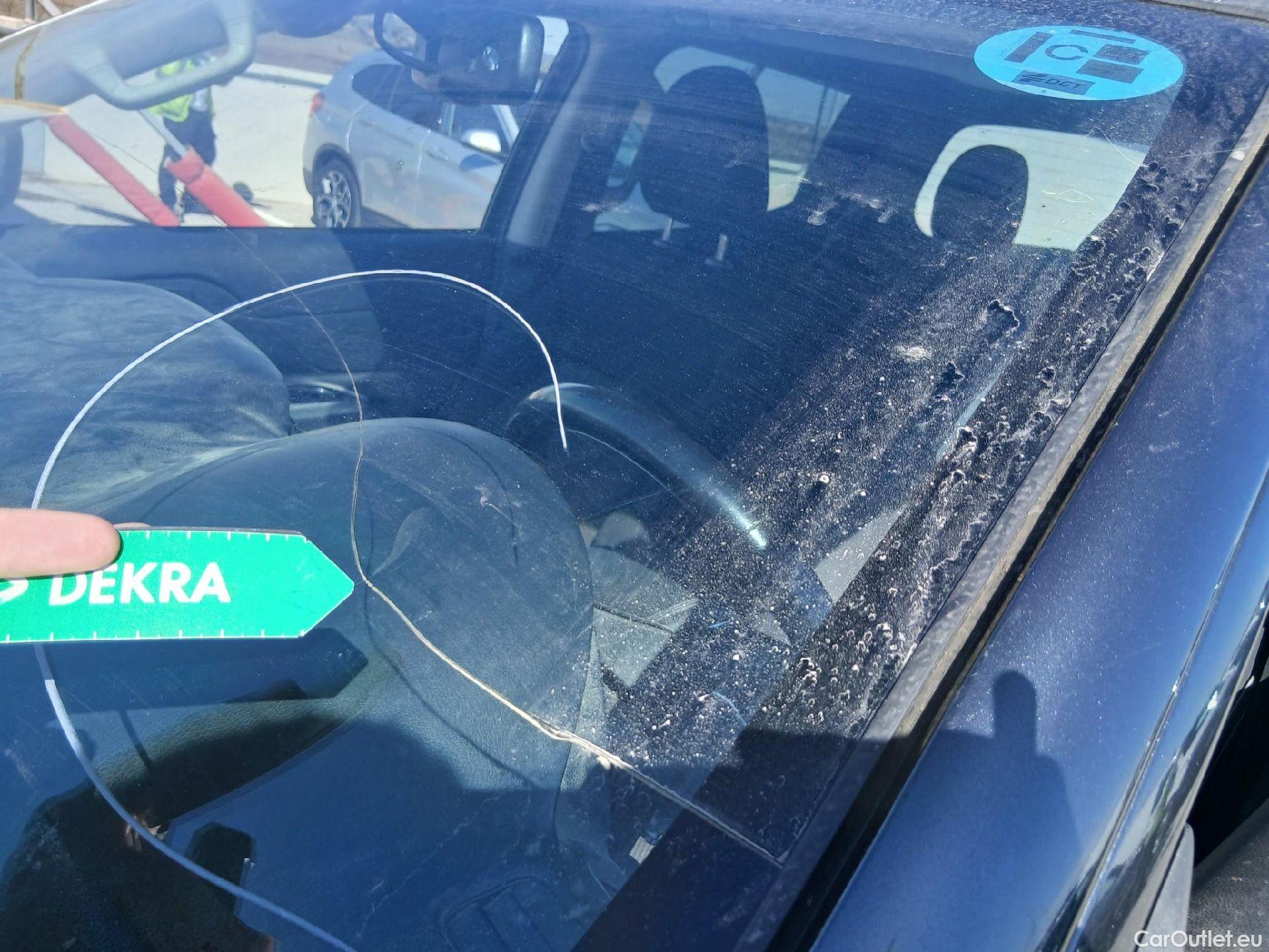  Mitsubishi  L200 MITSUBISHI  / 2019 / 4P / pickup doble cabina D/C 220 DI-D Motion Auto #15