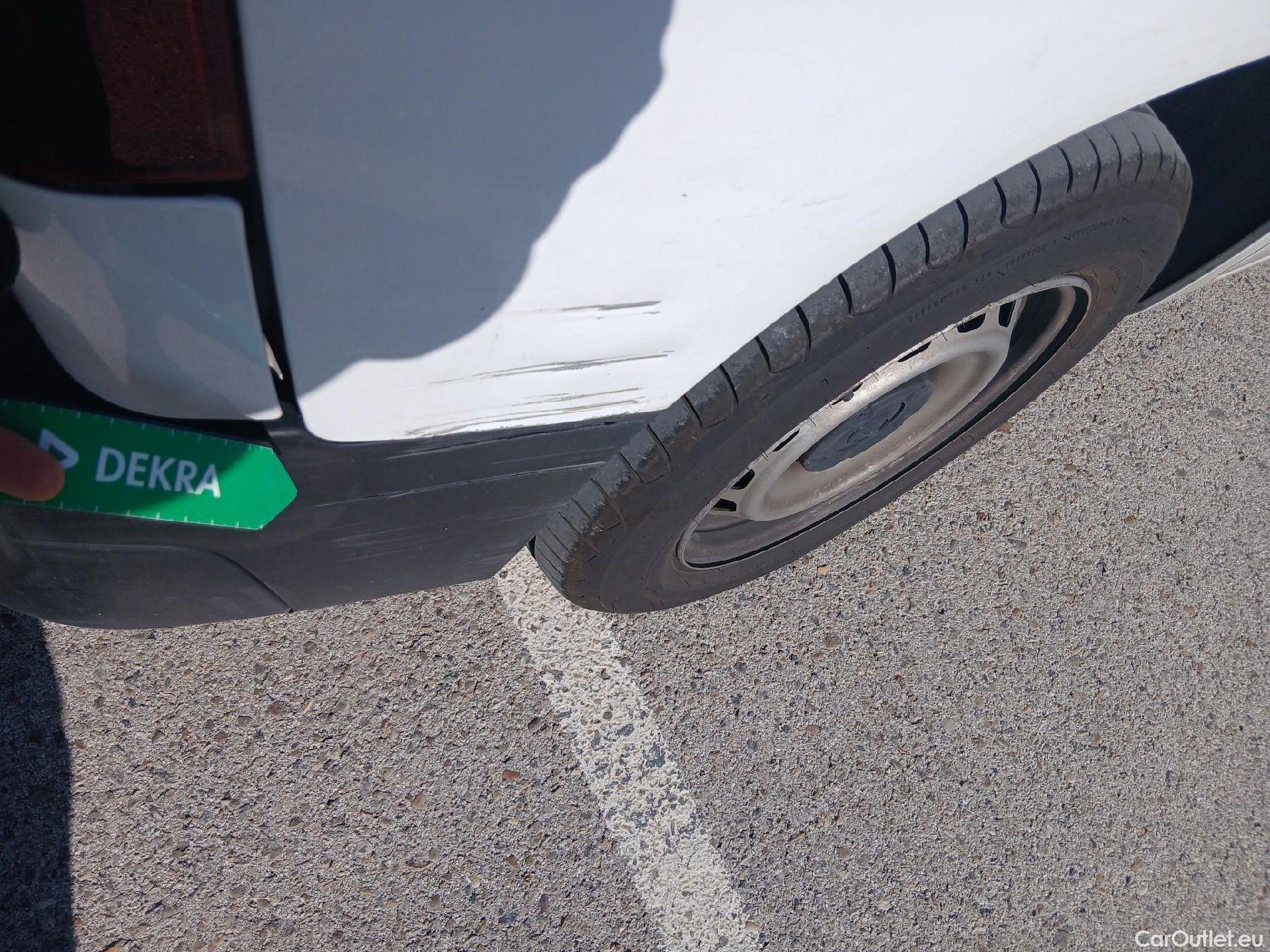  Opel  Combo OPEL  / 2018 / 3P / furgón derivado de turismo 1.5 TD 75kW (100CV) Express L H1 650kg (AC) #27