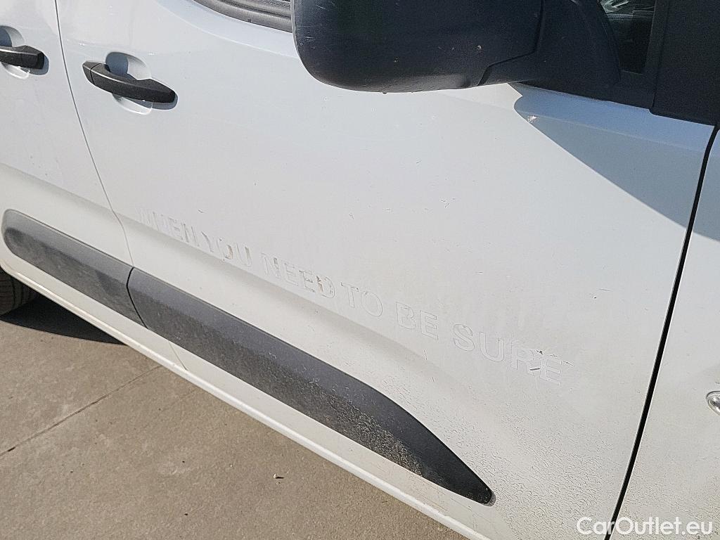  Citroen  Berlingo CITROEN  / 2018 / 3P / furgón derivado de turismo Talla M BlueHDi 100 CONTROL #20