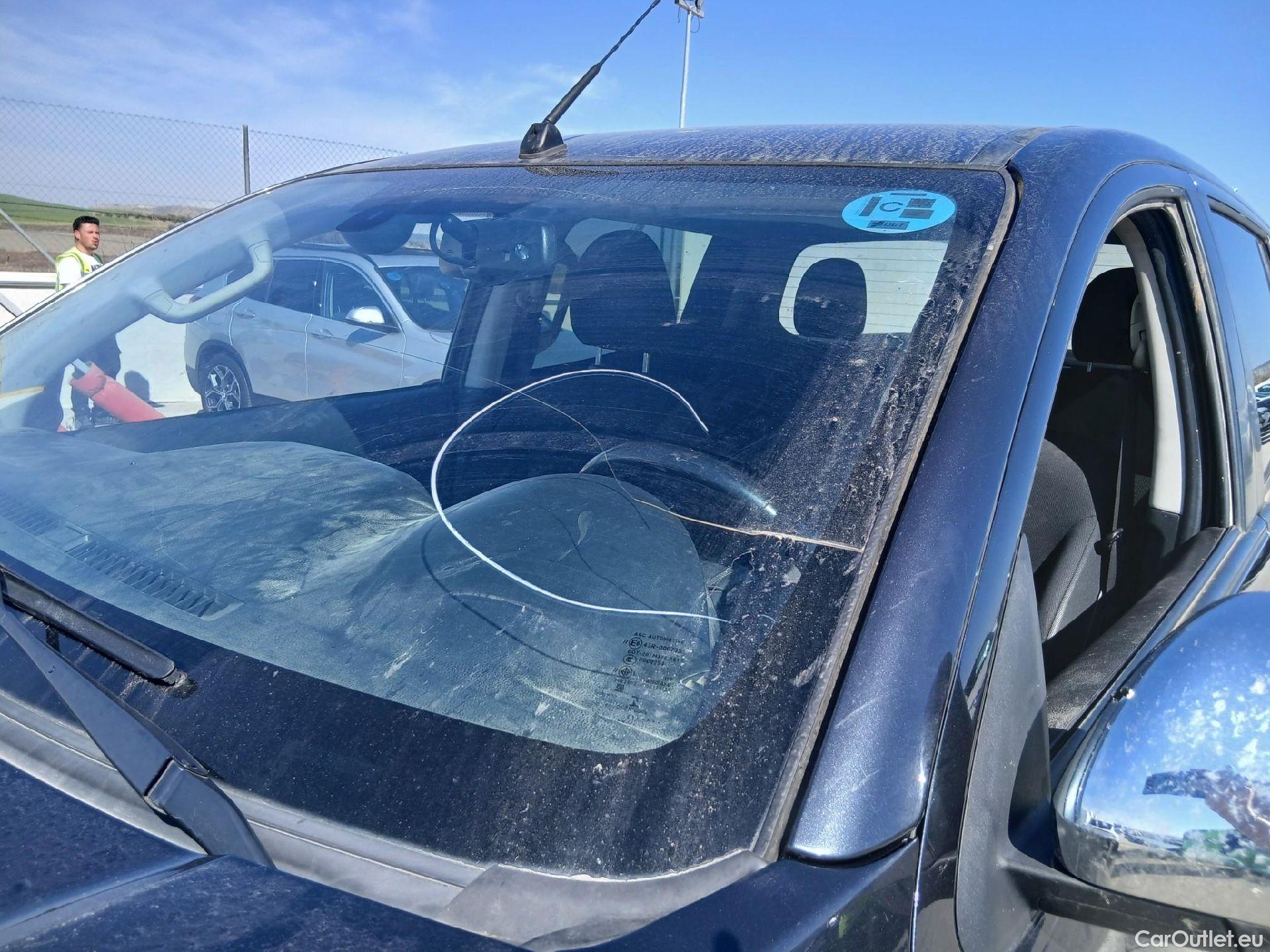  Mitsubishi  L200 MITSUBISHI  / 2019 / 4P / pickup doble cabina D/C 220 DI-D Motion Auto #14