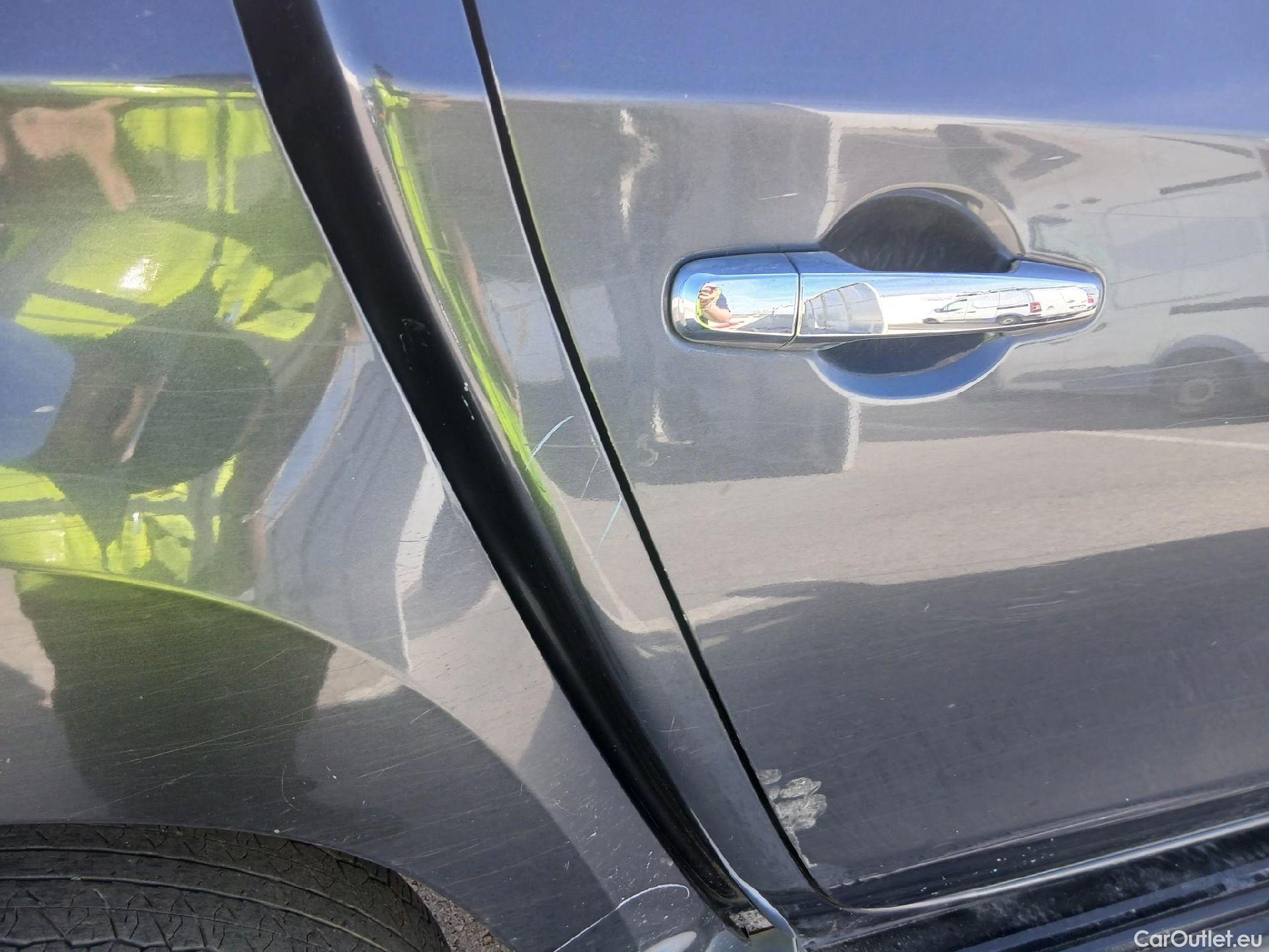  Mitsubishi  L200 MITSUBISHI  / 2019 / 4P / pickup doble cabina D/C 220 DI-D Motion Auto #49