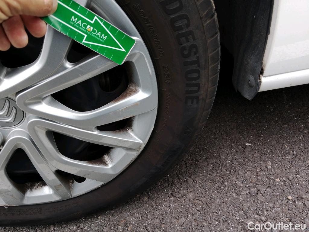  Citroen  Berlingo CITROEN  / 2018 / 4P / combi Talla M BlueHDi 100 S&S LIVE PACK BUSINE #49