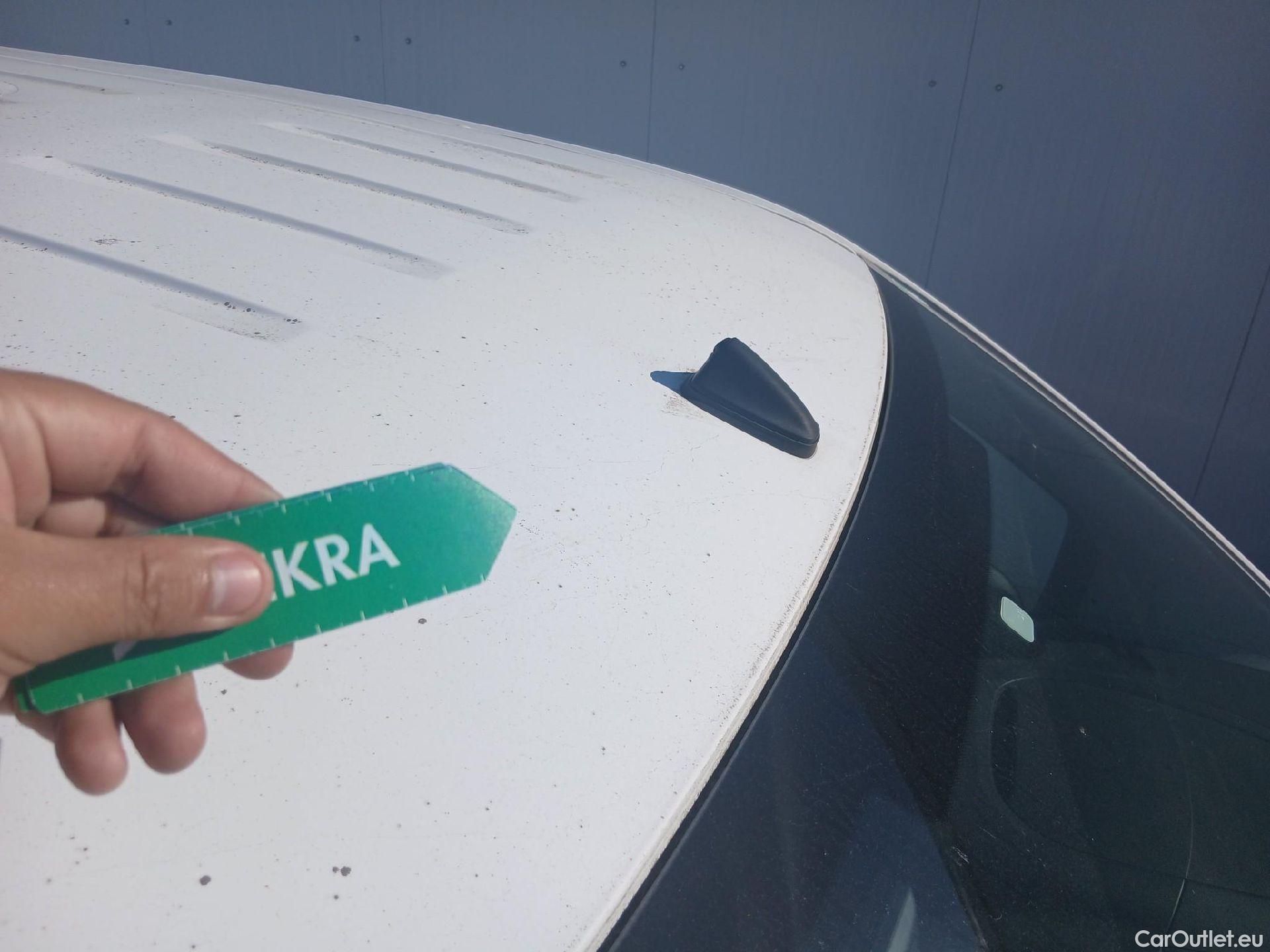  Citroen  Berlingo CITROEN  / 2018 / 4P / furgón derivado de turismo Talla XL BlueHDi 100 CLUB #54