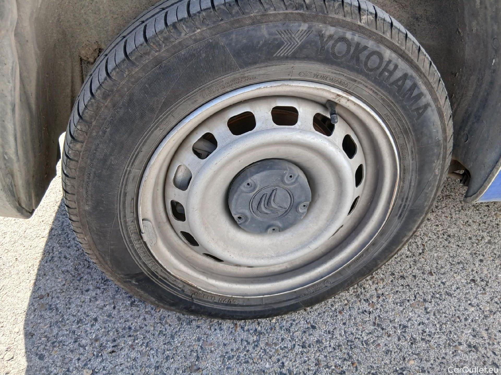  Citroen  Berlingo CITROEN  / 2018 / 3P / furgón derivado de turismo Talla M BlueHDi 100 CONTROL #27